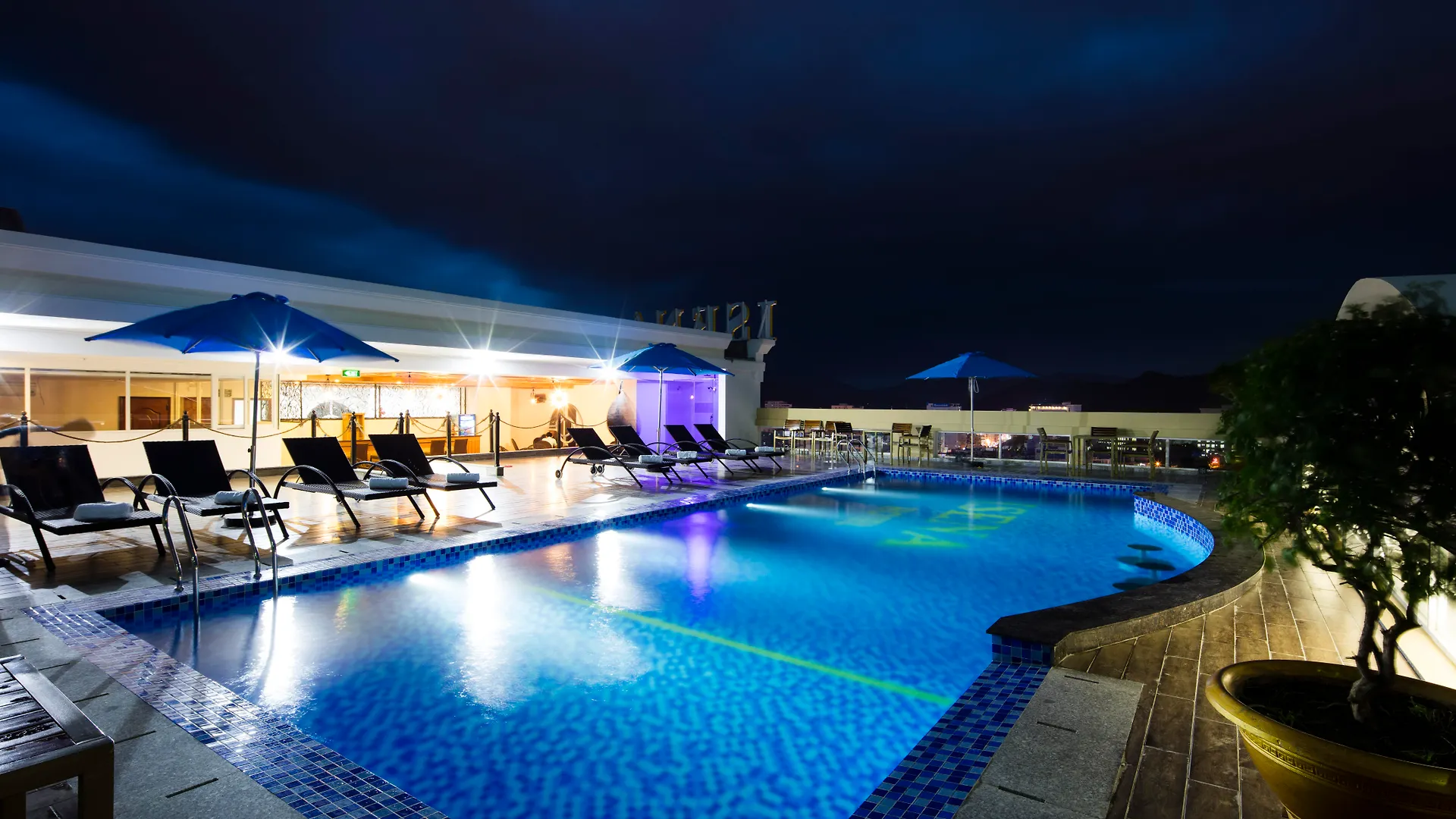 ****  Nha Trang Prince Hotel Vietnam